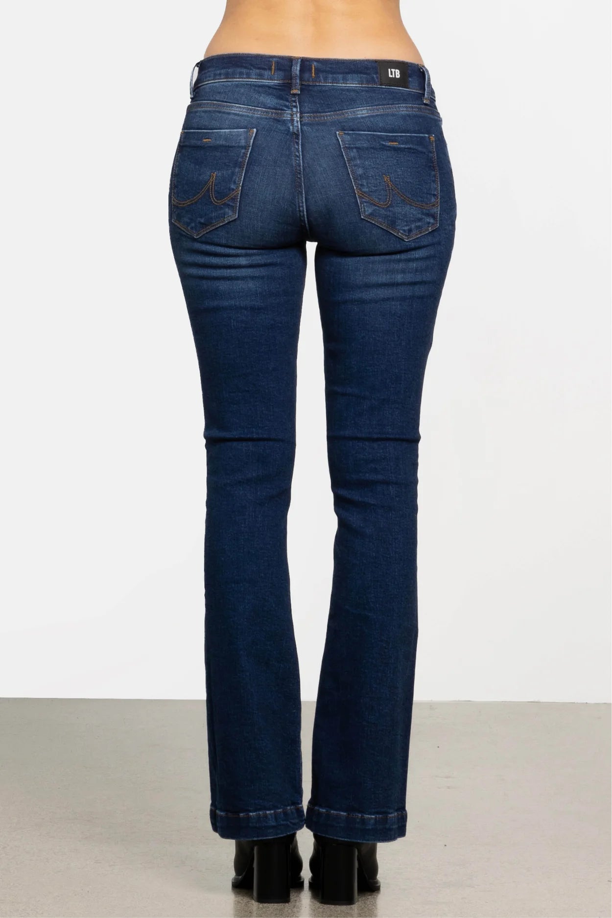 
                  
                    LTB Fallon Morna Undamaged Wash  - Flared Jeans
                  
                