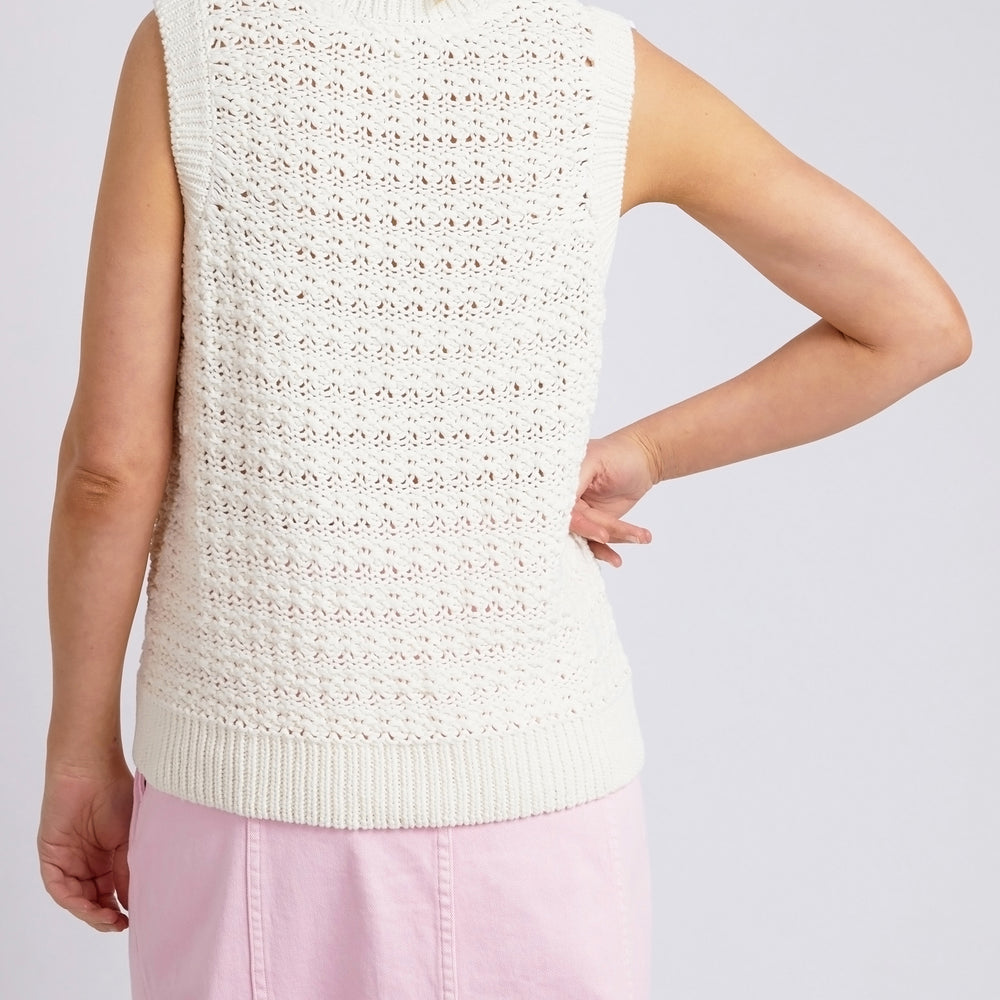 
                  
                    JANEY KNIT VEST
                  
                