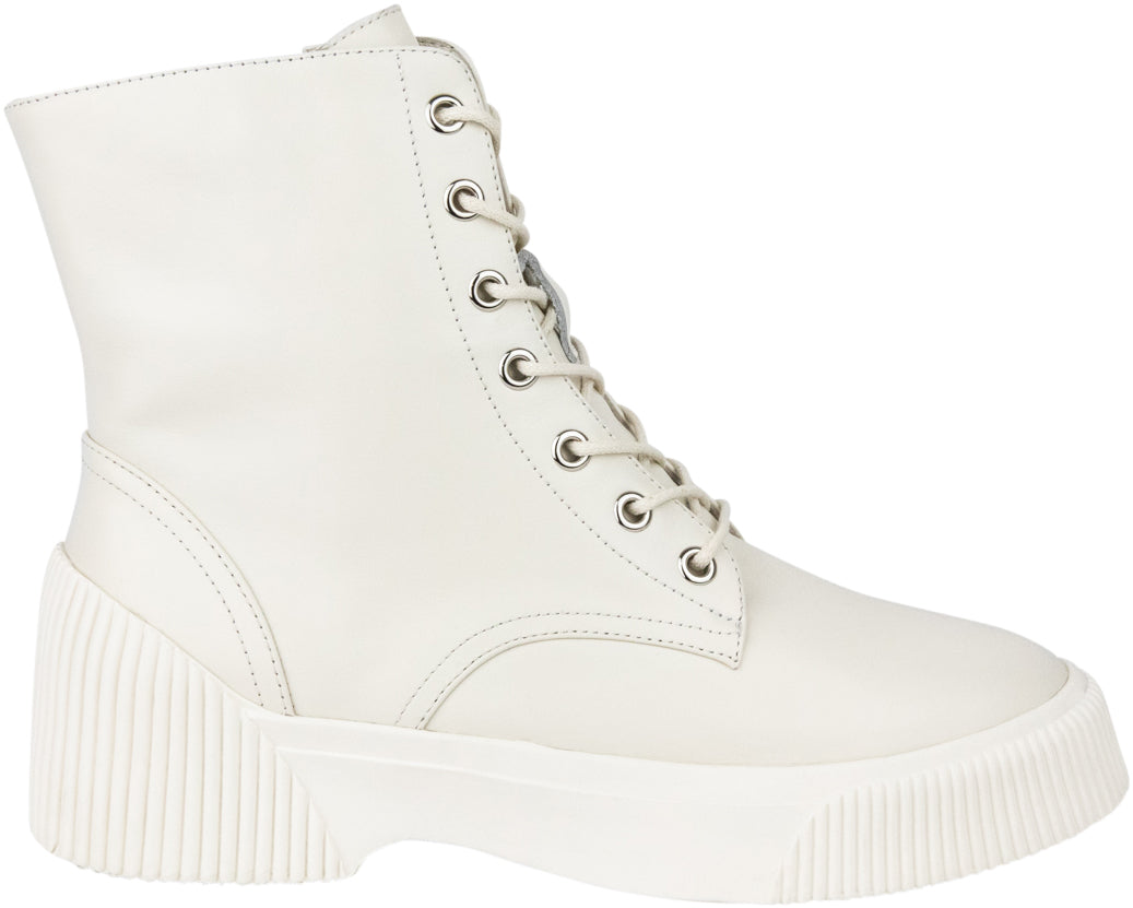 
                  
                    Ruby Boot -Ivory
                  
                