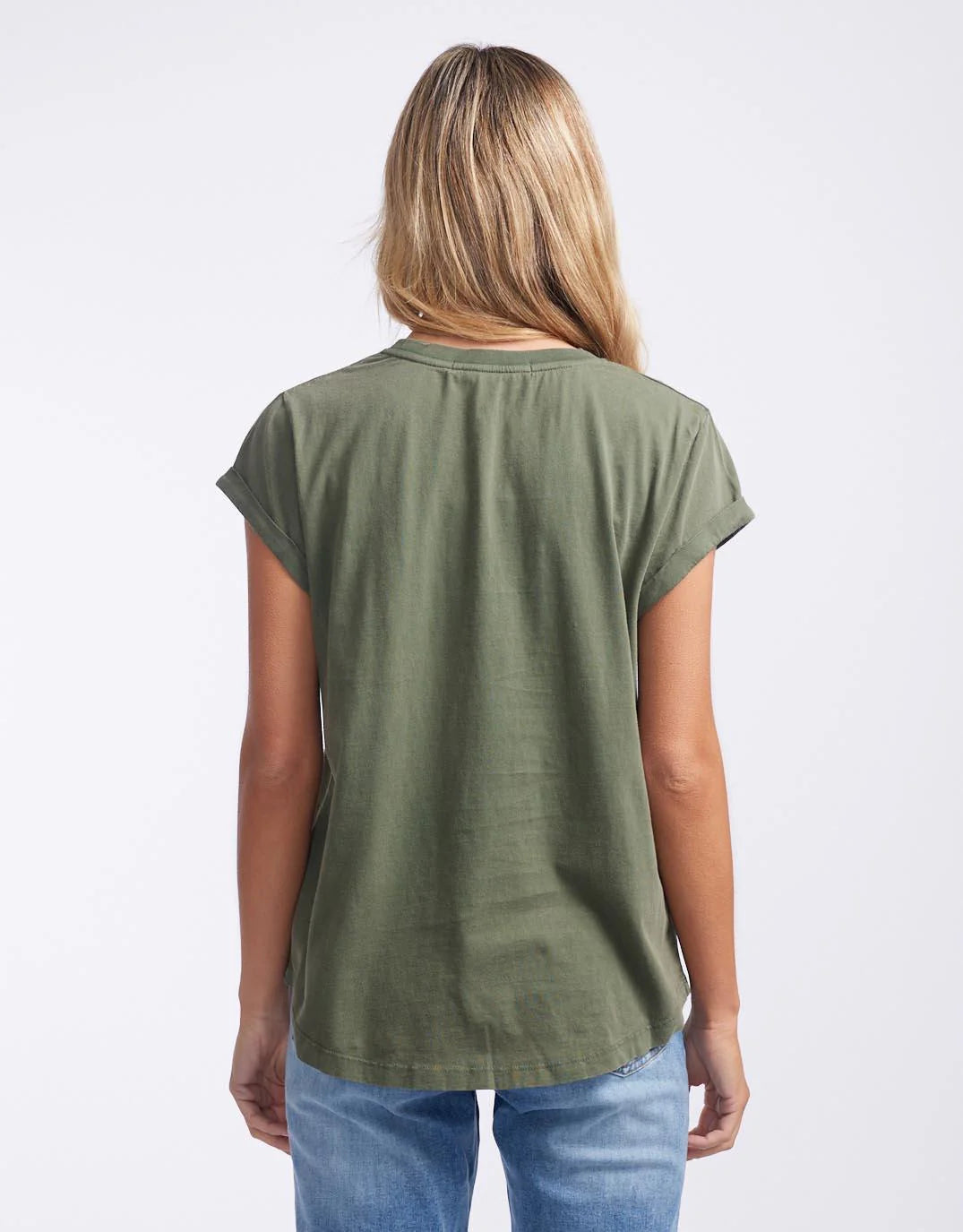 
                  
                    SIGNATURE TEE -Khaki
                  
                